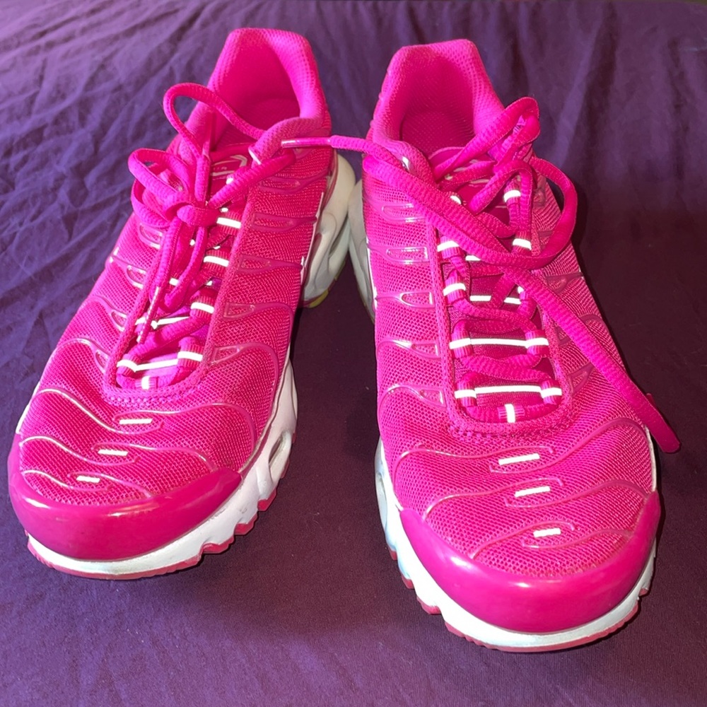 Nike pink/white air max plus worn only once size 6